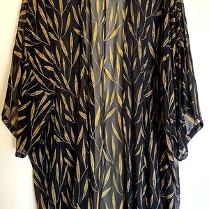 Lovely sheer Kimono top!